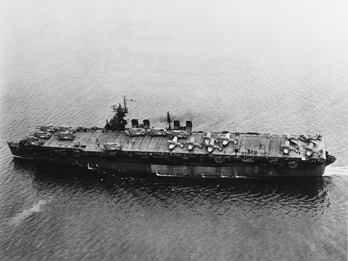 USS Independence (CVL-22) in San Francisco Bay, 1943 (U.S. Navy photo, public domain)